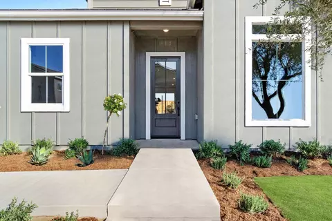 Exterior - 2283 N Argyle Ave, Clovis, CA 93619 photo 4 of 6