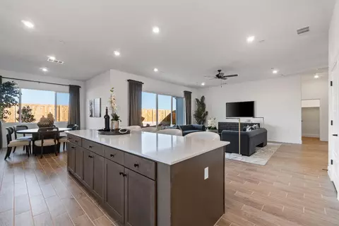 Entry Way - 2291 N Argyle Ave, Clovis, CA 93619 photo 2 of 3