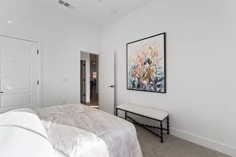 Bedroom - 2291 N Argyle Ave, Clovis, CA 93619 photo 2 of 8