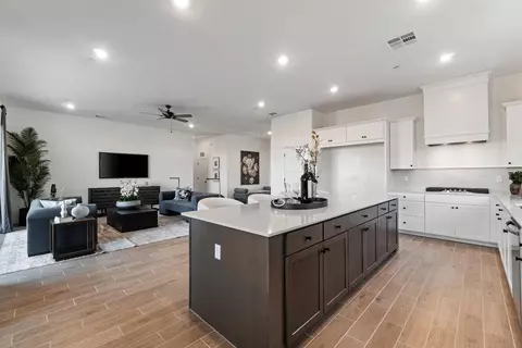 Kitchen - 2291 N Argyle Ave, Clovis, CA 93619 photo 3 of 4