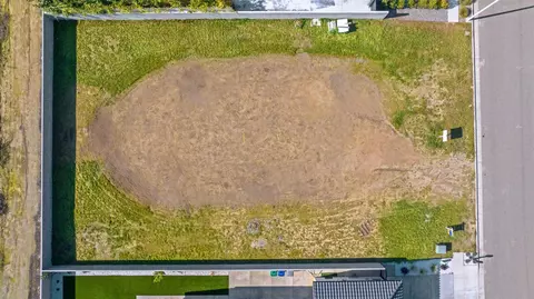 4625 W Cecil, Visalia, CA 93291