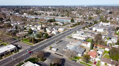 View/Area - 15 E 22nd St, Merced, CA 95340 photo 8 of 10