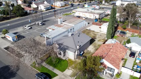 View/Area - 15 E 22nd St, Merced, CA 95340 photo 1 of 10