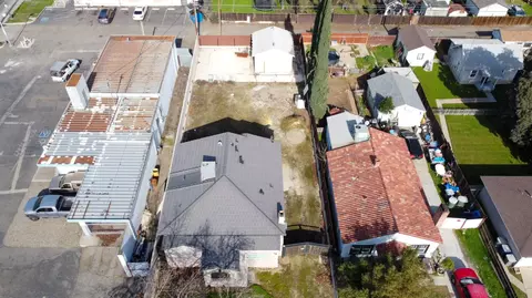 View/Area - 15 E 22nd St, Merced, CA 95340 photo 4 of 10
