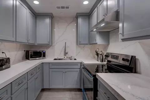 Kitchen - 15 E 22nd St, Merced, CA 95340 photo 4 of 5