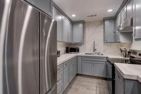 Kitchen - 15 E 22nd St, Merced, CA 95340 photo 3 of 5