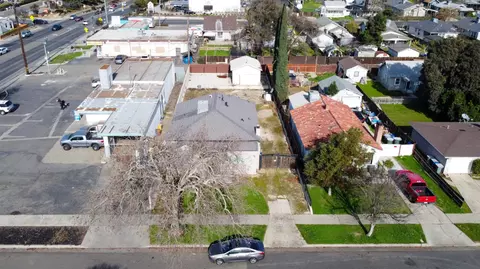 View/Area - 15 E 22nd St, Merced, CA 95340 photo 3 of 10