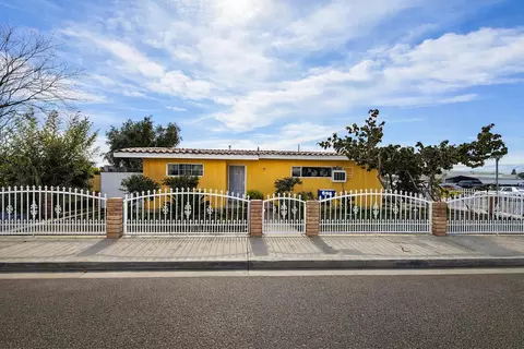 600 E Mariposa St, Avenal, CA 93204