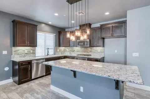 Kitchen - 3479 Brimhall Ln, Clovis, CA 93619 photo 2 of 6