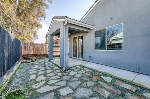 Exterior - 3479 Brimhall Ln, Clovis, CA 93619 photo 10 of 11