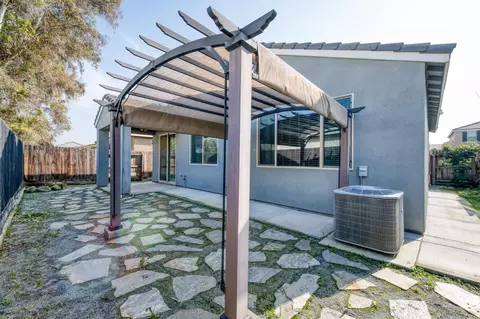 Exterior - 3479 Brimhall Ln, Clovis, CA 93619 photo 9 of 11
