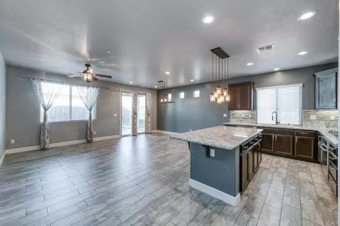 Living - 3479 Brimhall Ln, Clovis, CA 93619 photo 1 of 2