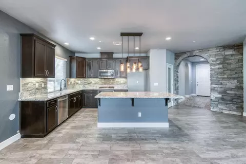Kitchen - 3479 Brimhall Ln, Clovis, CA 93619 photo 3 of 6