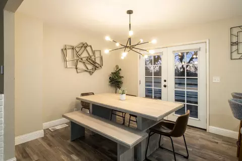 Dining - 2811 E Westfall, Mariposa, CA 95338 photo 1 of 1