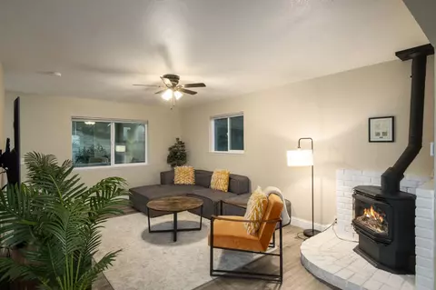 Living - 2811 E Westfall, Mariposa, CA 95338 photo 3 of 3