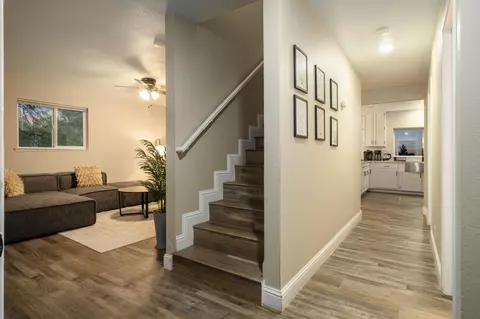 Entry Way - 2811 E Westfall, Mariposa, CA 95338 photo 1 of 1