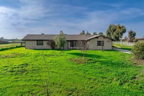 17232 Mark Rd, Madera, CA 93636 photo 1