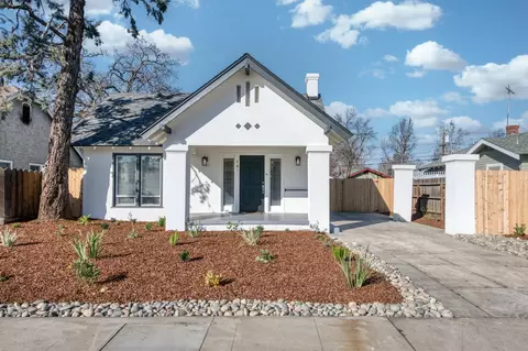 701 E Clinton Ave, Fresno, CA 93704