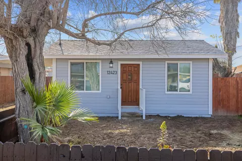 12423 407 Ave, Cutler, CA 93615