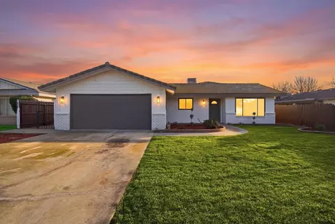 2377 Tammy Ln, Selma, CA 93662