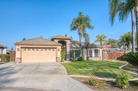 6246 N Capri Ct, Fresno, CA 93711
