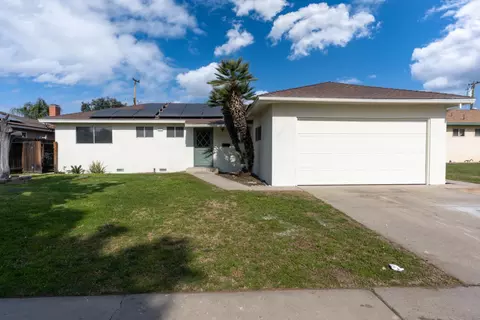 4891 E Rialto Ave, Fresno, CA 93726
