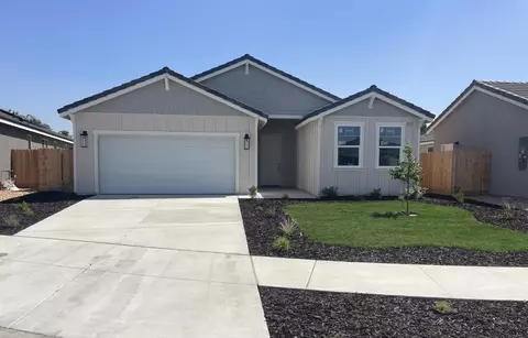 16161 W Monterey Ave, Kerman, CA 93630