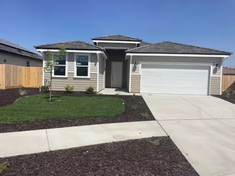 458 S Susan Ave, Kerman, CA 93630