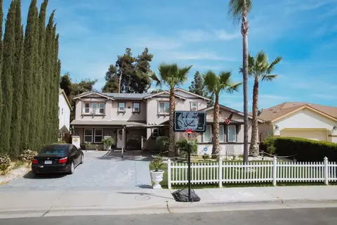 1896 N Forestiere Ave, Fresno, CA 93722