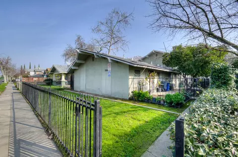 350 N San Pablo Ave #A-D, Fresno, CA 93701