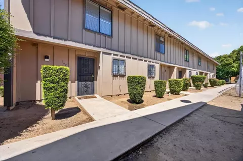1221 N Peach Ave #142, Fresno, CA 93727