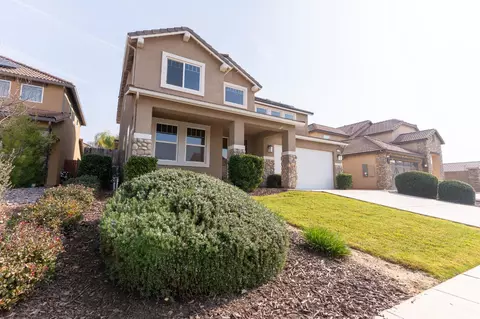 Exterior - 563 Mesa Dr S, Madera, CA 93636 photo 3 of 10