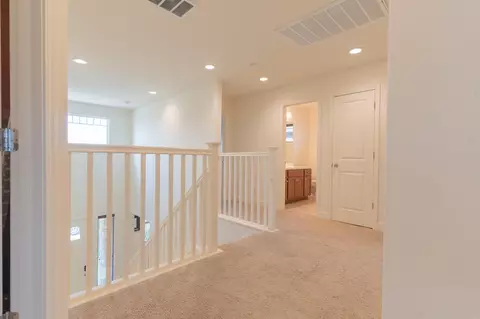 Entry Way - 563 Mesa Dr S, Madera, CA 93636 photo 7 of 7