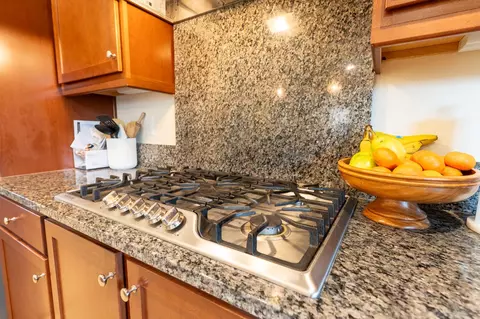 Kitchen - 563 Mesa Dr S, Madera, CA 93636 photo 5 of 5