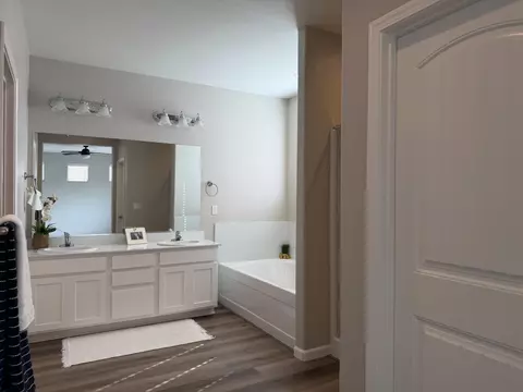 826 Courtney, Merced, CA 95348 photo 2