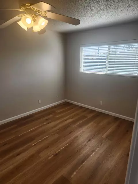 Bedroom - 904 W Santa Ana Ave, Clovis, CA 93612 photo 2 of 4
