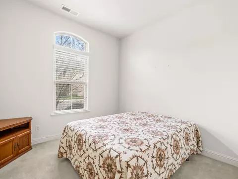 6944 W Wrenwood Ln, Fresno, CA 93723