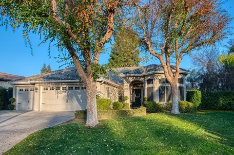 9540 N Winery Ave, Fresno, CA 93720