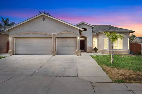 5876 W Acacia Ave, Fresno, CA 93722