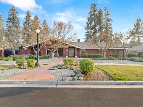 2527 W San Madele Ave, Fresno, CA 93711