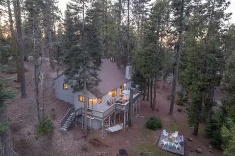 39095 Ridge Rd, Shaver Lake, CA 93664