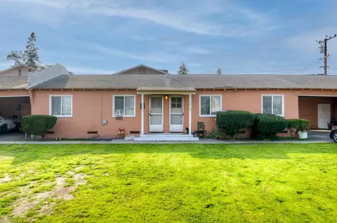 Exterior - 2702 E Hedges Ave, Fresno, CA 93703 photo 4 of 5