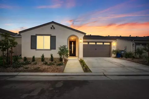 6567 E Pine Ave, Fresno, CA 93727