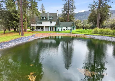 38076 Pine Meadow Ln, Oakhurst, CA 93644