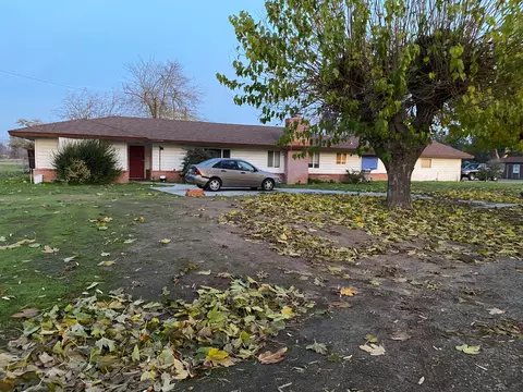 8220 N Fowler, Clovis, CA 93619 photo 4