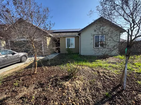 1726 Cleveland St, Selma, CA 93662