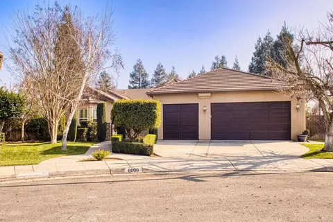 6009 W Goux Ave, Fresno, CA 93722