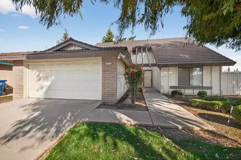 8020 N Angus St, Fresno, CA 93720