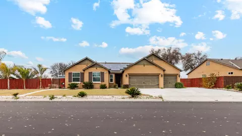 863 Legacy Dr, Lemoore, CA 93245