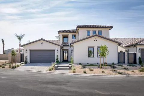 2873 E Beech Tree Dr, Fresno, CA 93730